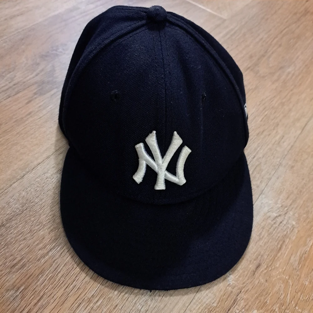 New Era stylish navy